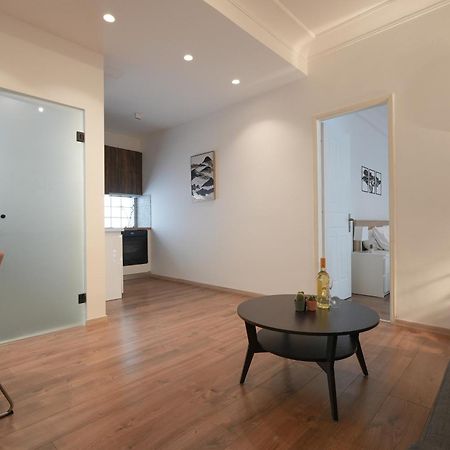 Syntagma Square, 50Sqm Nikis Luxurious Apartment Athen Eksteriør billede